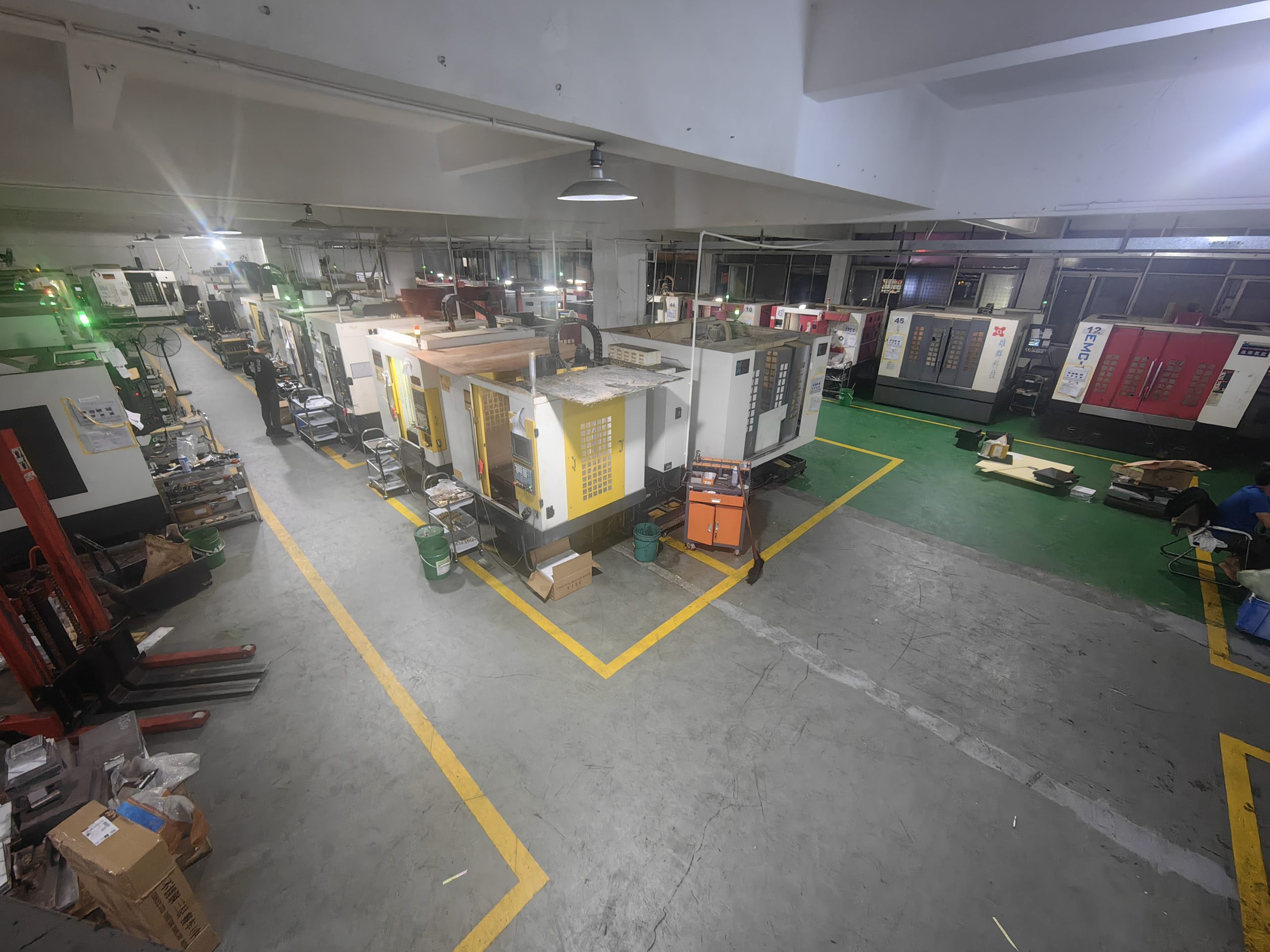 塑胶手板加工常用材料怎么选?ABS、PC、亚克力特性解析